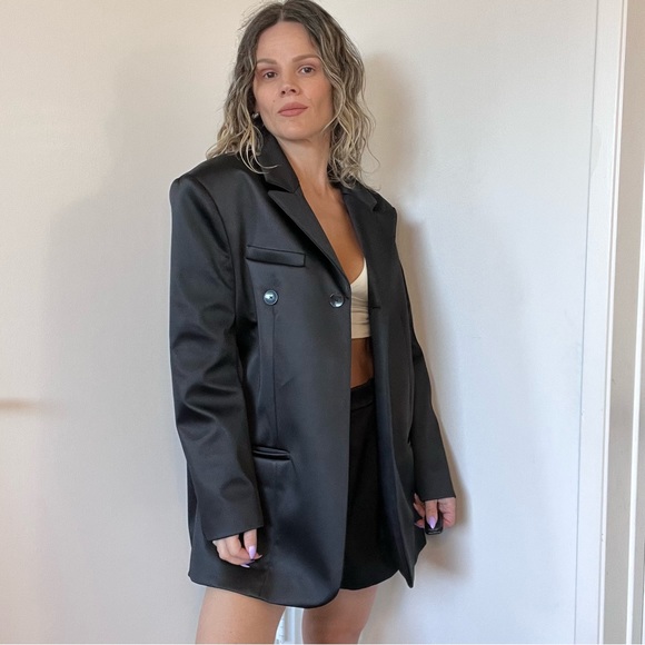 Zara Limited Edition Satin Effect Blazer and Shorts - Picture 3 of 12